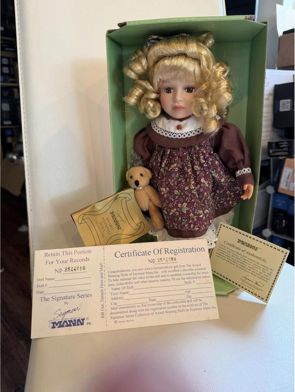 Seymour Mann Connoisseur Porcelain Doll Floral Dress With Basket COA Mint In Box